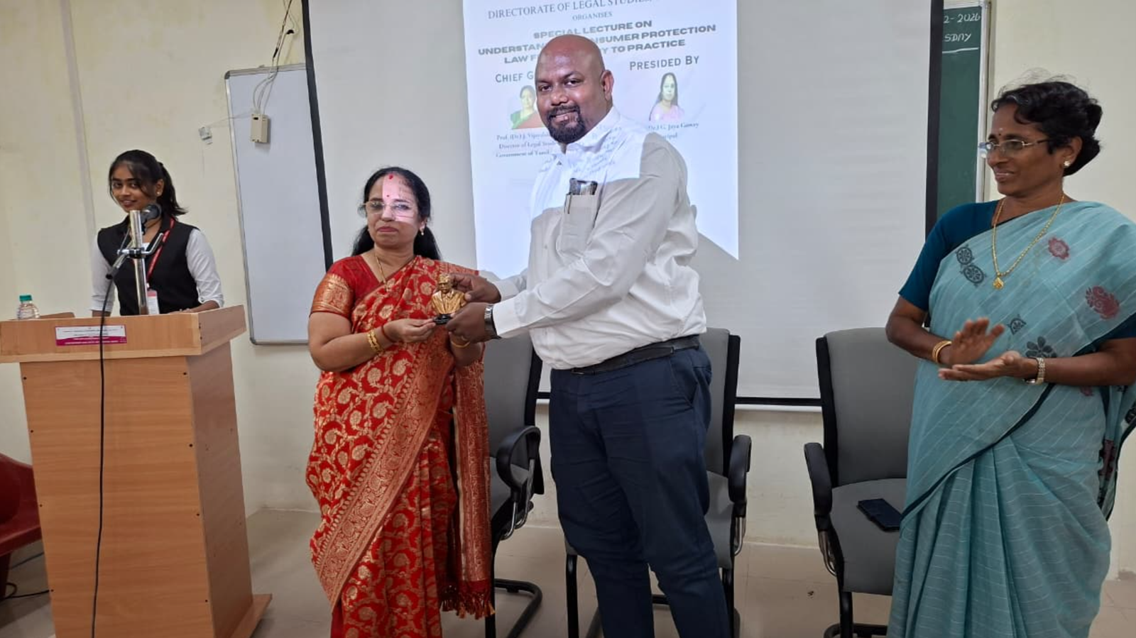 Felicitation moment during the orientation programme at Chennai Dr. Ambedkar Government Law College