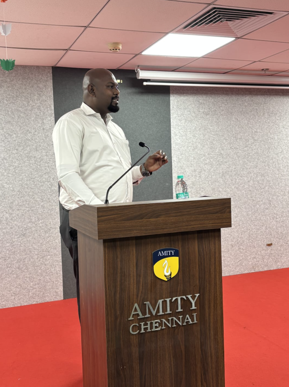 I. Calvin Jones addressing the Consumer Law orientation session at Amity Chennai